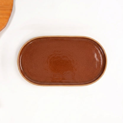 Travessa Retangular com Laterais Arredondados em cerâmica artesanal — tamanho 32CM x 17CM, argila Cappuccino, esmalte Sol de Terracota