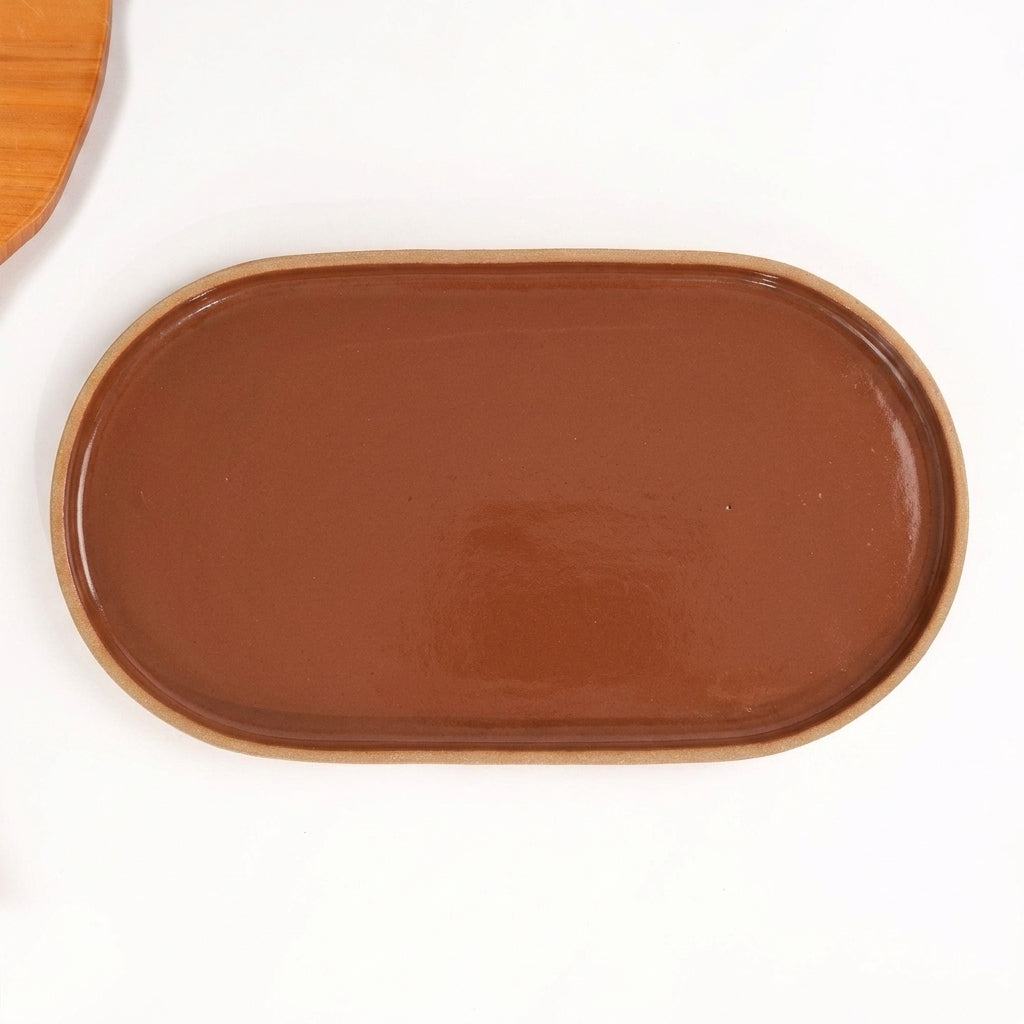 Travessa Retangular com Laterais Arredondados em cerâmica artesanal — tamanho 37CM x 21CM, argila Cappuccino, esmalte Sol de Terracota