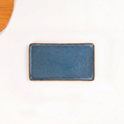 Travessa Retangular em cerâmica artesanal — tamanho 24CM x 13CM, argila Flocos, esmalte Azul Safira