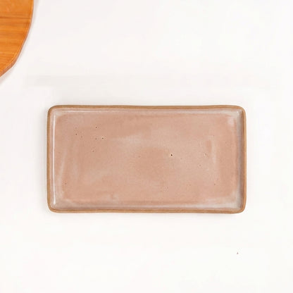 Travessa Retangular em cerâmica artesanal — tamanho 32CM x 17CM, argila Cappuccino, esmalte Nude