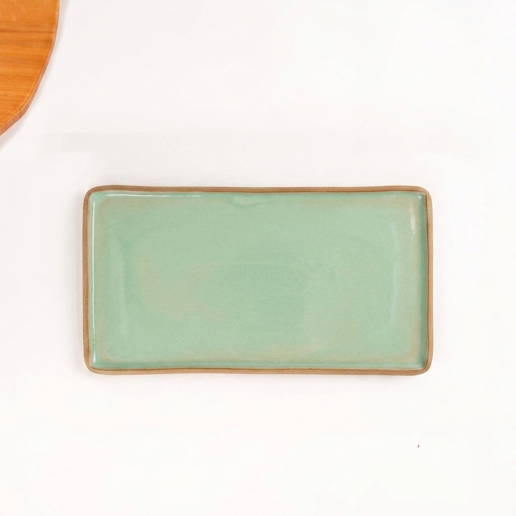 Travessa Retangular em cerâmica artesanal — tamanho 32CM x 17CM, argila Cappuccino, esmalte Verde Menta