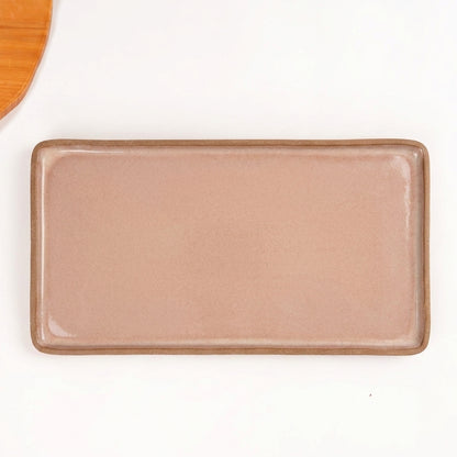 Travessa Retangular em cerâmica artesanal — tamanho 38CM x 20CM, argila Cappuccino, esmalte Nude