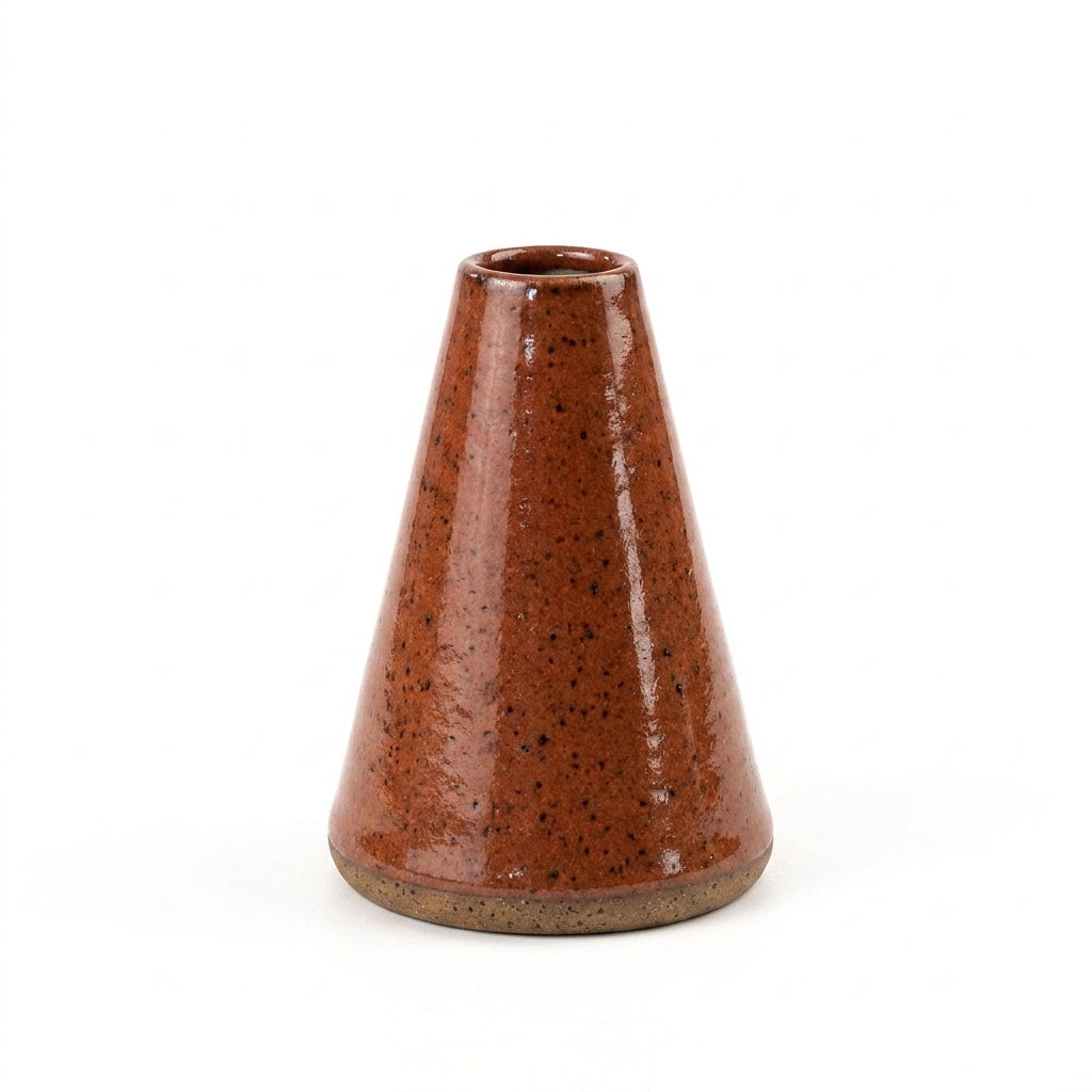 Vaso Cone em cerâmica artesanal — tamanho 11CM, argila Flocos, esmalte Sol de Terracota