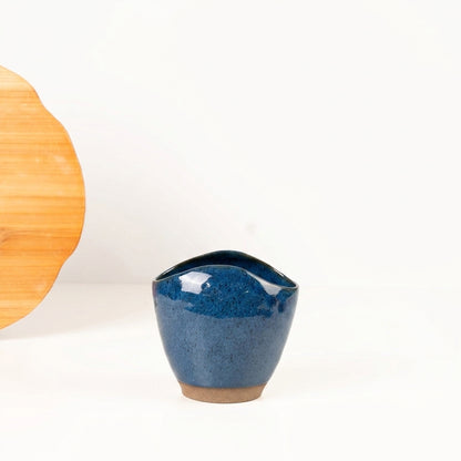 Vaso Fenda em cerâmica artesanal — tamanho 15CM, argila Cappuccino, esmalte Lazuli