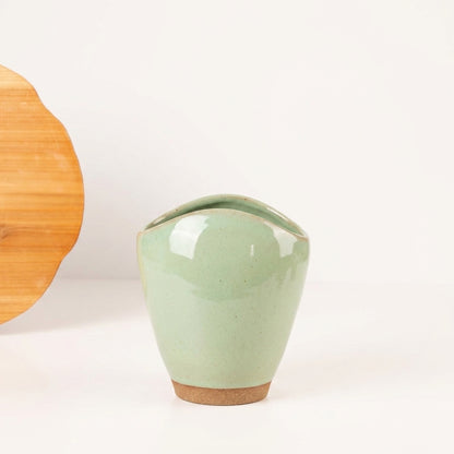 Vaso Fenda em cerâmica artesanal — tamanho 21CM, argila Cappuccino, esmalte Verde Menta