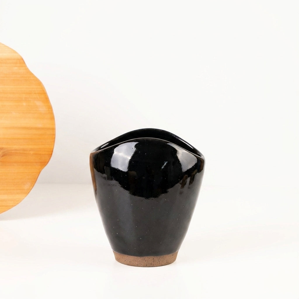 Vaso Fenda em cerâmica artesanal — tamanho 21CM, argila Flocos, esmalte Preto Ébano