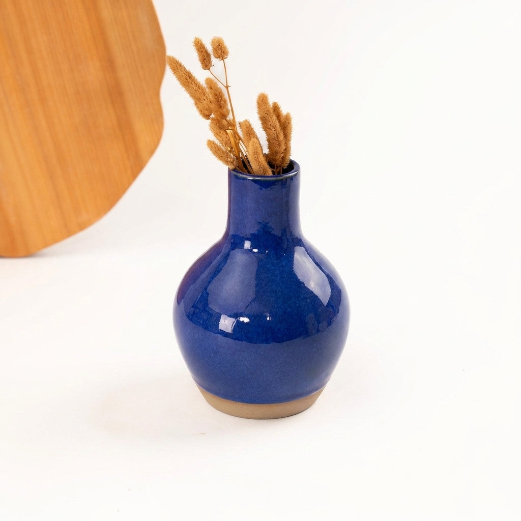 Vaso Moringa em cerâmica artesanal — argila Cappuccino, esmalte Lazuli