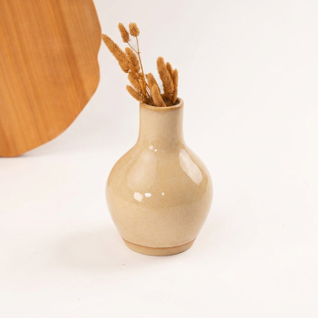 Vaso Moringa em cerâmica artesanal — argila Cappuccino, esmalte Pedra Sabão
