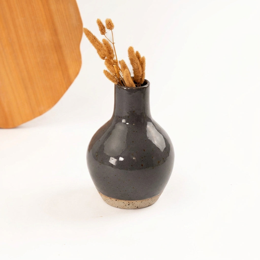 Vaso Moringa em cerâmica artesanal — argila Flocos, esmalte Grafite