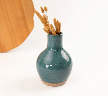 Vaso Moringa em cerâmica artesanal — argila Flocos, esmalte Verde Exército