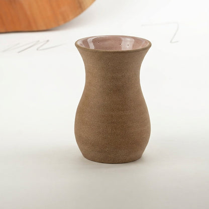Vaso Silhueta em cerâmica artesanal — tamanho 16CM, argila Cappuccino, esmalte Nude