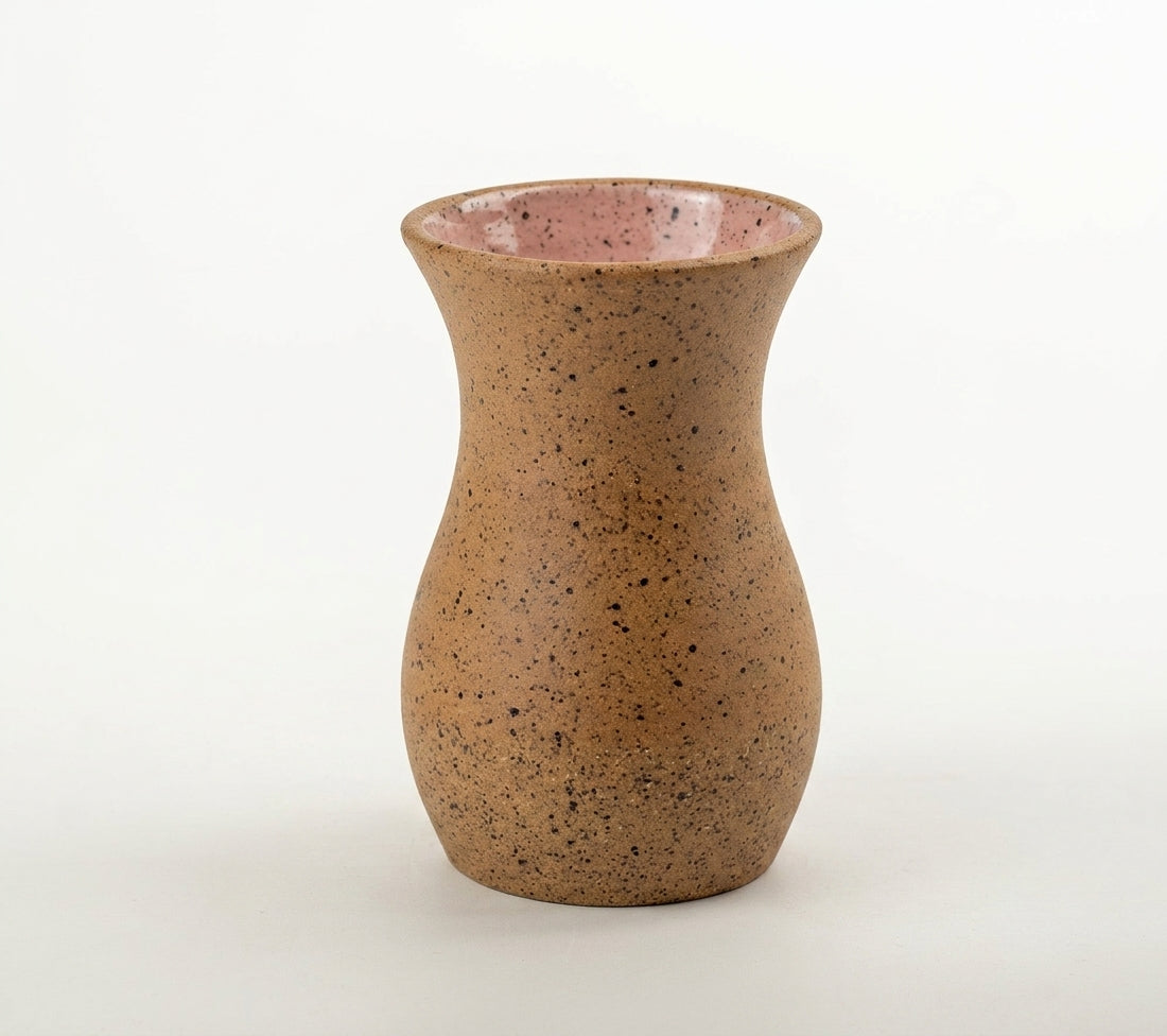 Vaso Silhueta em cerâmica artesanal — tamanho 16CM, argila Flocos, esmalte Nude