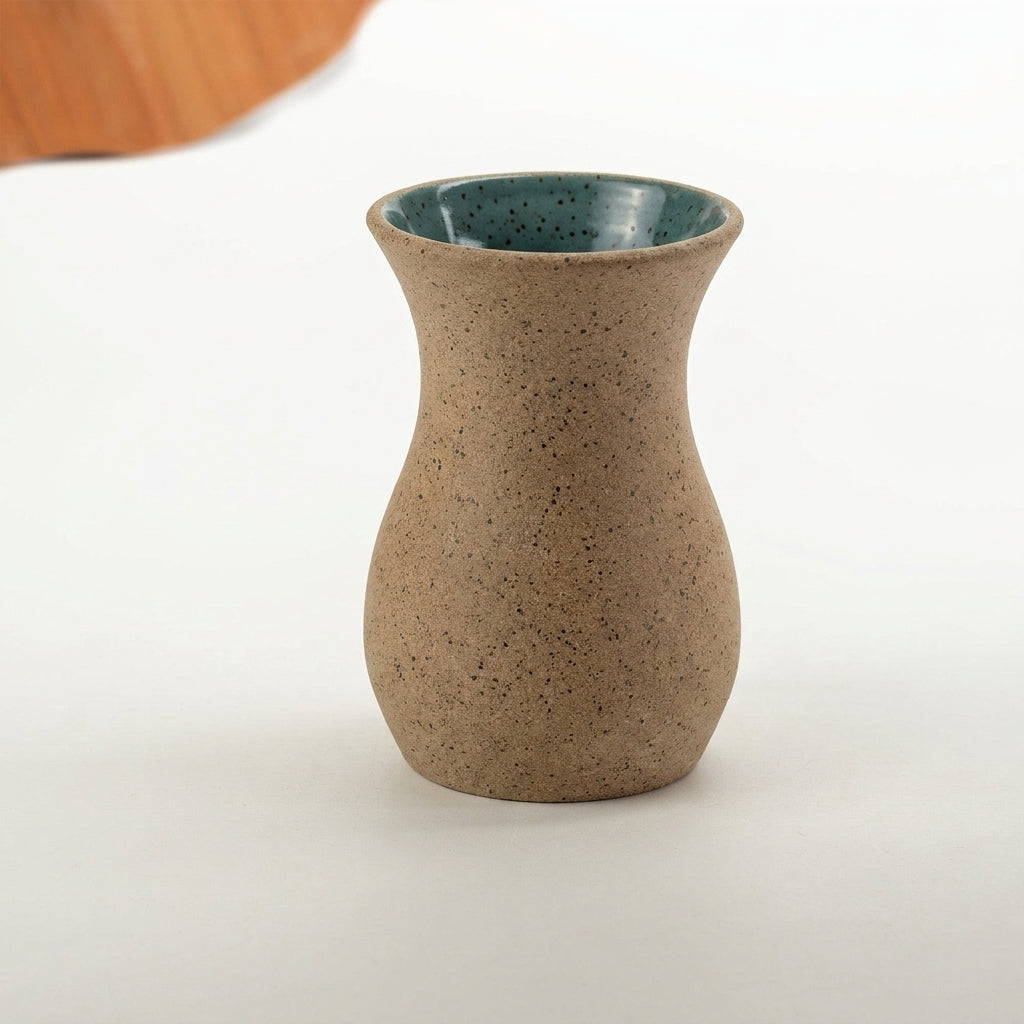 Vaso Silhueta em cerâmica artesanal — tamanho 16CM, argila Flocos, esmalte Verde Exército