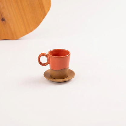 Xícara Barista em cerâmica artesanal — tamanho 100ML, argila Cappuccino, esmalte Laranja Intenso