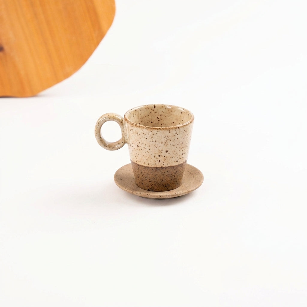 Xícara Barista em cerâmica artesanal — tamanho 180ML, argila Flocos, esmalte Pedra Sabão