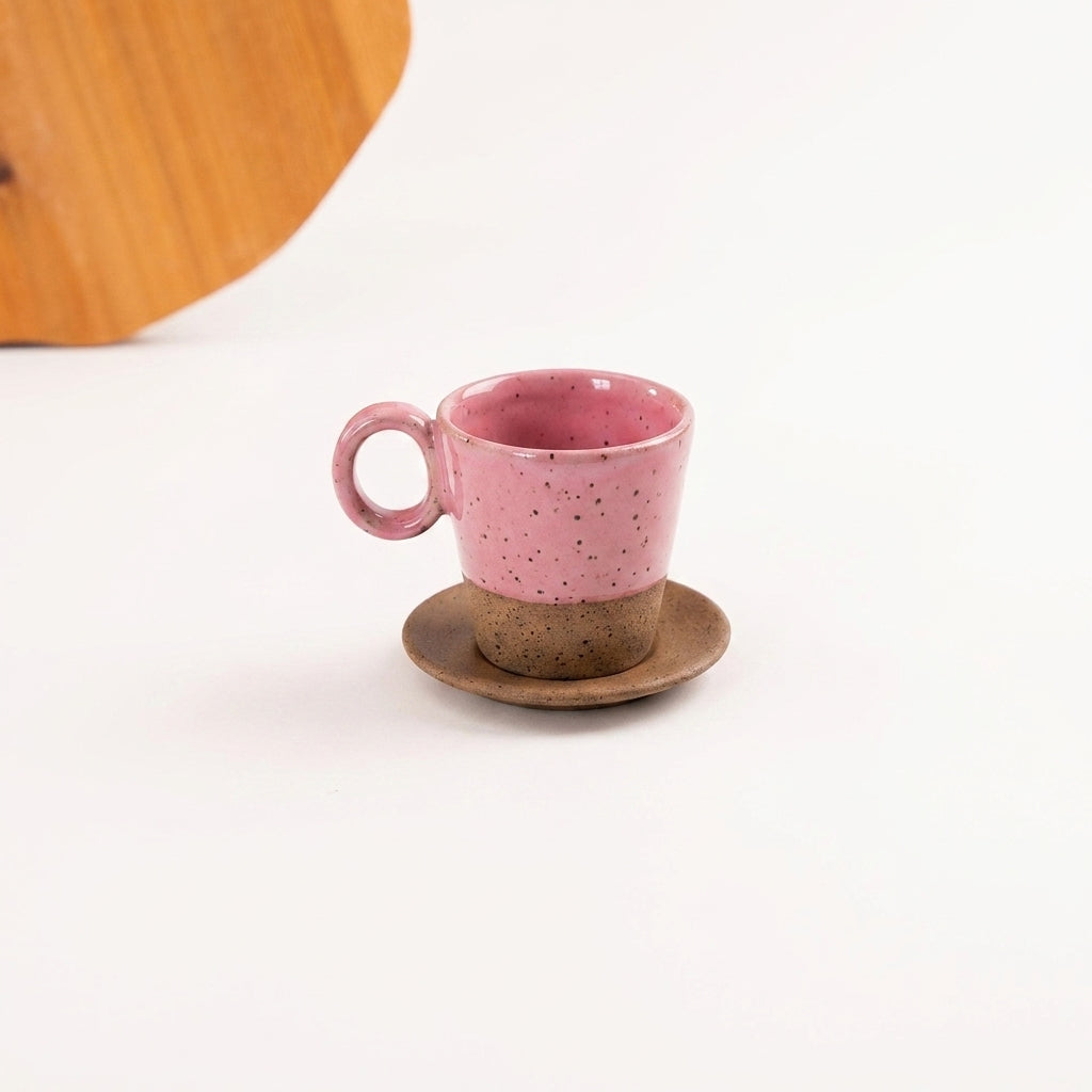 Xícara Barista em cerâmica artesanal — tamanho 180ML, argila Flocos, esmalte Rosa Barbie