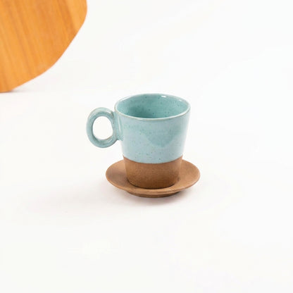 Xícara Barista em cerâmica artesanal — tamanho 250ML, argila Cappuccino, esmalte Jujuba