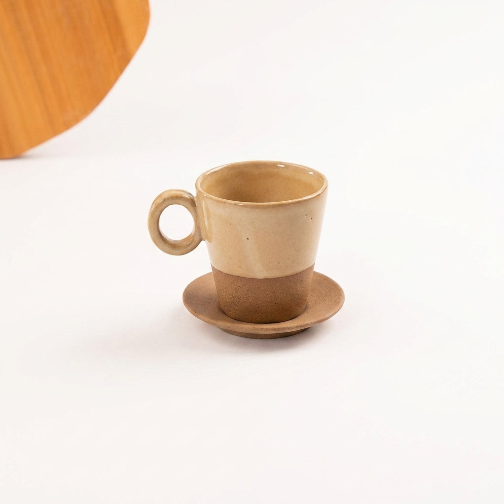 Xícara Barista em cerâmica artesanal — tamanho 250ML, argila Cappuccino, esmalte Pedra Sabão