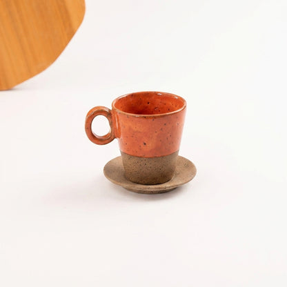 Xícara Barista em cerâmica artesanal — tamanho 250ML, argila Flocos, esmalte Laranja Intenso