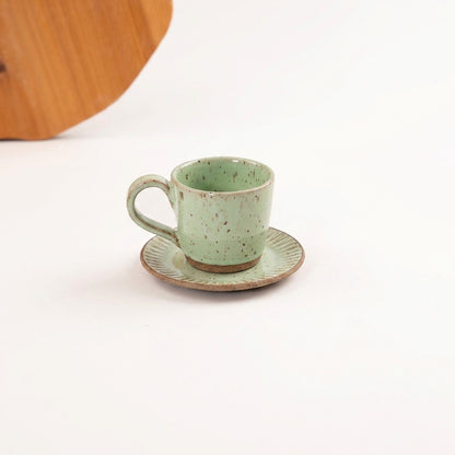 Xícara Carving em cerâmica artesanal — argila Flocos, esmalte Verde Menta