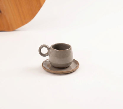 Xícara Cumbuca com Alça em Laço em cerâmica artesanal — tamanho 100ML, argila Cappuccino, esmalte Pedra Sabão