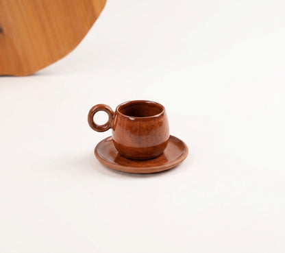Xícara Cumbuca com Alça em Laço em cerâmica artesanal — tamanho 100ML, argila Cappuccino, esmalte Sol de Terracota