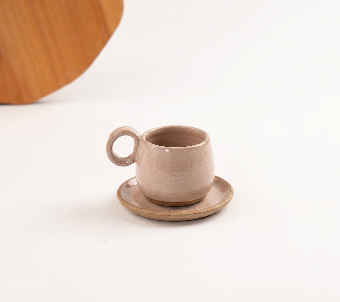 Xícara Cumbuca com Alça em Laço em cerâmica artesanal — tamanho 180ML, argila Cappuccino, esmalte Nude