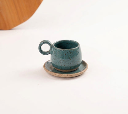 Xícara Cumbuca com Alça em Laço em cerâmica artesanal — tamanho 180ML, argila Flocos, esmalte Verde Exército