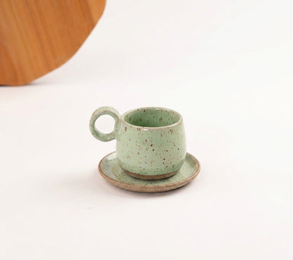 Xícara Cumbuca com Alça em Laço em cerâmica artesanal — tamanho 180ML, argila Flocos, esmalte Verde Menta