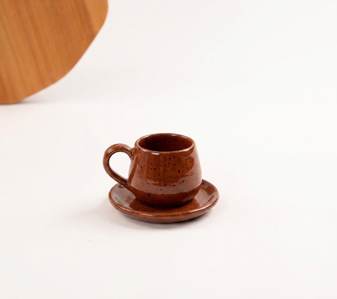 Xícara Cumbuca com Alça Esfera em cerâmica artesanal — tamanho 100ML, argila Flocos, esmalte Sol de Terracota