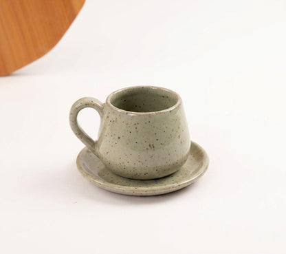 Xícara Cumbuca com Alça Esfera em cerâmica artesanal — tamanho 100ML, argila Flocos, esmalte Verde Pompeia