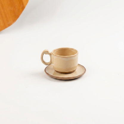 Xícara Encontro em cerâmica artesanal — tamanho 100ML, argila Cappuccino, esmalte Pedra Sabão