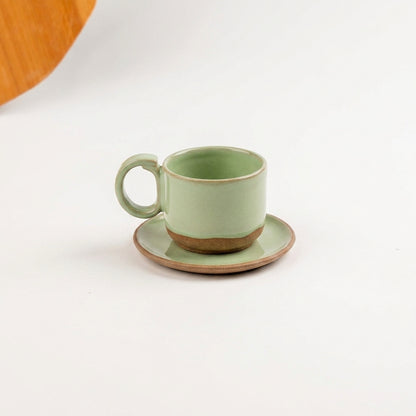Xícara Encontro em cerâmica artesanal — tamanho 180ML, argila Cappuccino, esmalte Verde Menta