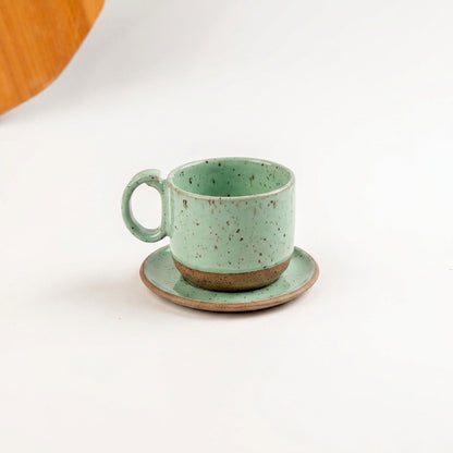 Xícara Encontro em cerâmica artesanal — tamanho 250ML, argila Flocos, esmalte Verde Menta