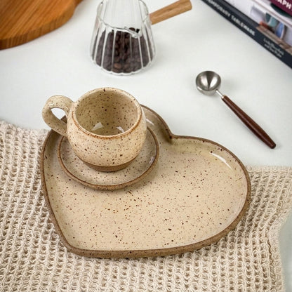 Xícara Esfera com Bandeja Coração em cerâmica artesanal — tamanho 180ML, argila Flocos, esmalte Pedra Sabão