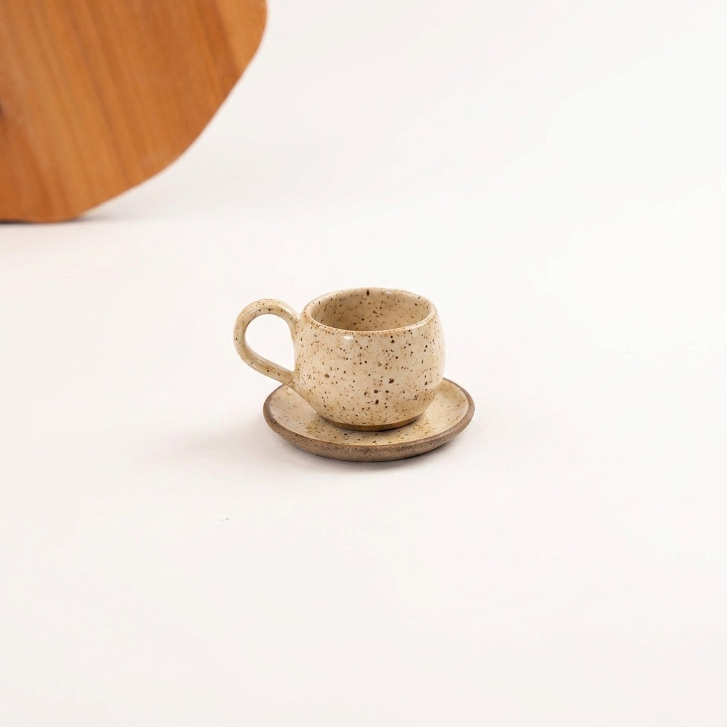 Xícara Esfera em cerâmica artesanal — tamanho 100ML, argila Flocos, esmalte Pedra Sabão