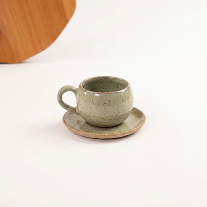 Xícara Esfera em cerâmica artesanal — tamanho 100ML, argila Flocos, esmalte Verde Pompeia