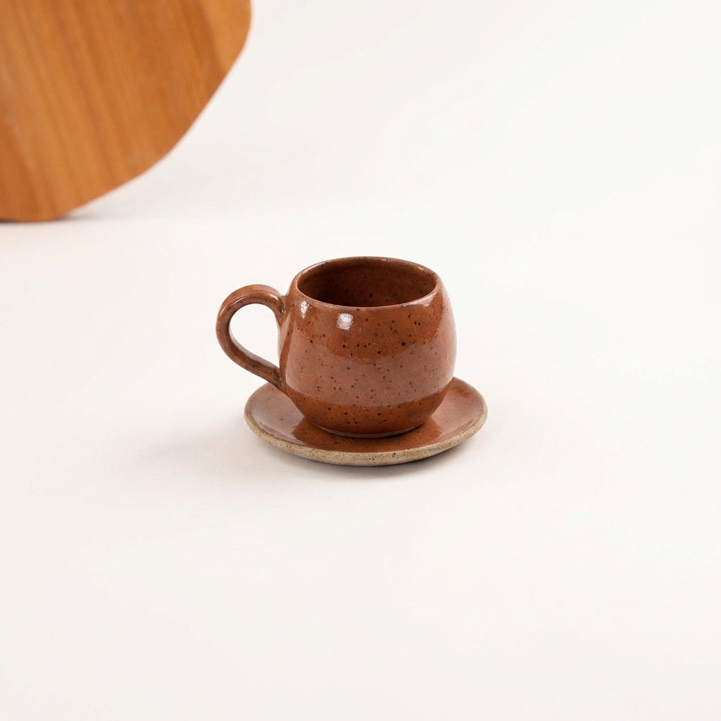 Xícara Esfera em cerâmica artesanal — tamanho 180ML, argila Flocos, esmalte Sol de Terracota
