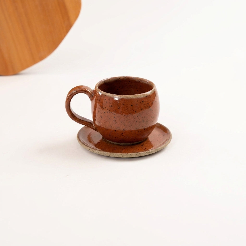 Xícara Esfera em cerâmica artesanal — tamanho 250ML, argila Flocos, esmalte Sol de Terracota