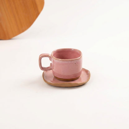 Xícara Quadrada em cerâmica artesanal — tamanho 180ML, argila Cappuccino, esmalte Rosa Barbie