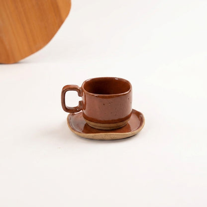 Xícara Quadrada em cerâmica artesanal — tamanho 180ML, argila Cappuccino, esmalte Sol de Terracota