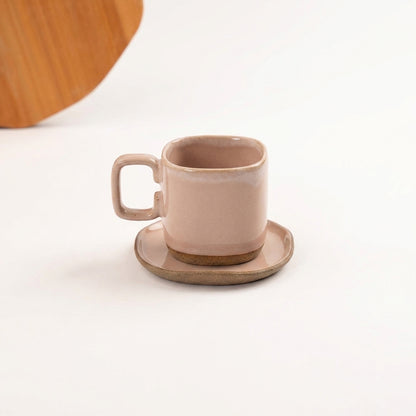 Xícara Quadrada em cerâmica artesanal — tamanho 250ML, argila Cappuccino, esmalte Nude