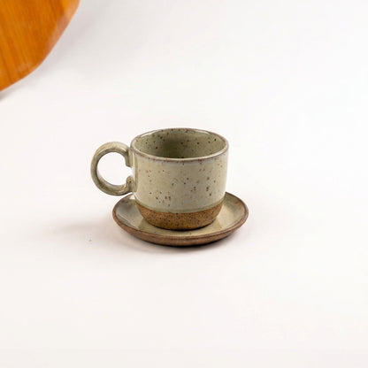 Xícara  Alça Arco em cerâmica artesanal — tamanho 180ML, argila Flocos, esmalte Verde Pompeia