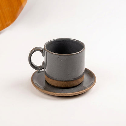 Xícara  Alça Arco em cerâmica artesanal — tamanho 250ML, argila Cappuccino, esmalte Grafite