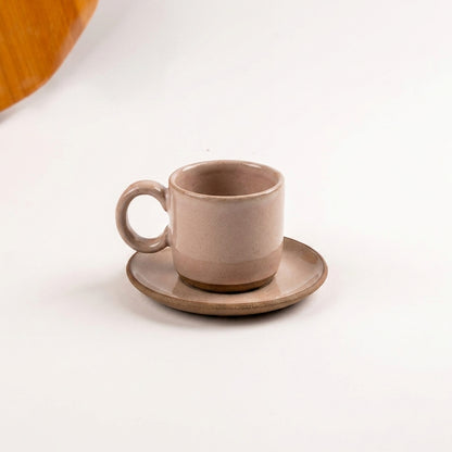 Xícara  Alça Arco em cerâmica artesanal — tamanho 50ML, argila Cappuccino, esmalte Nude