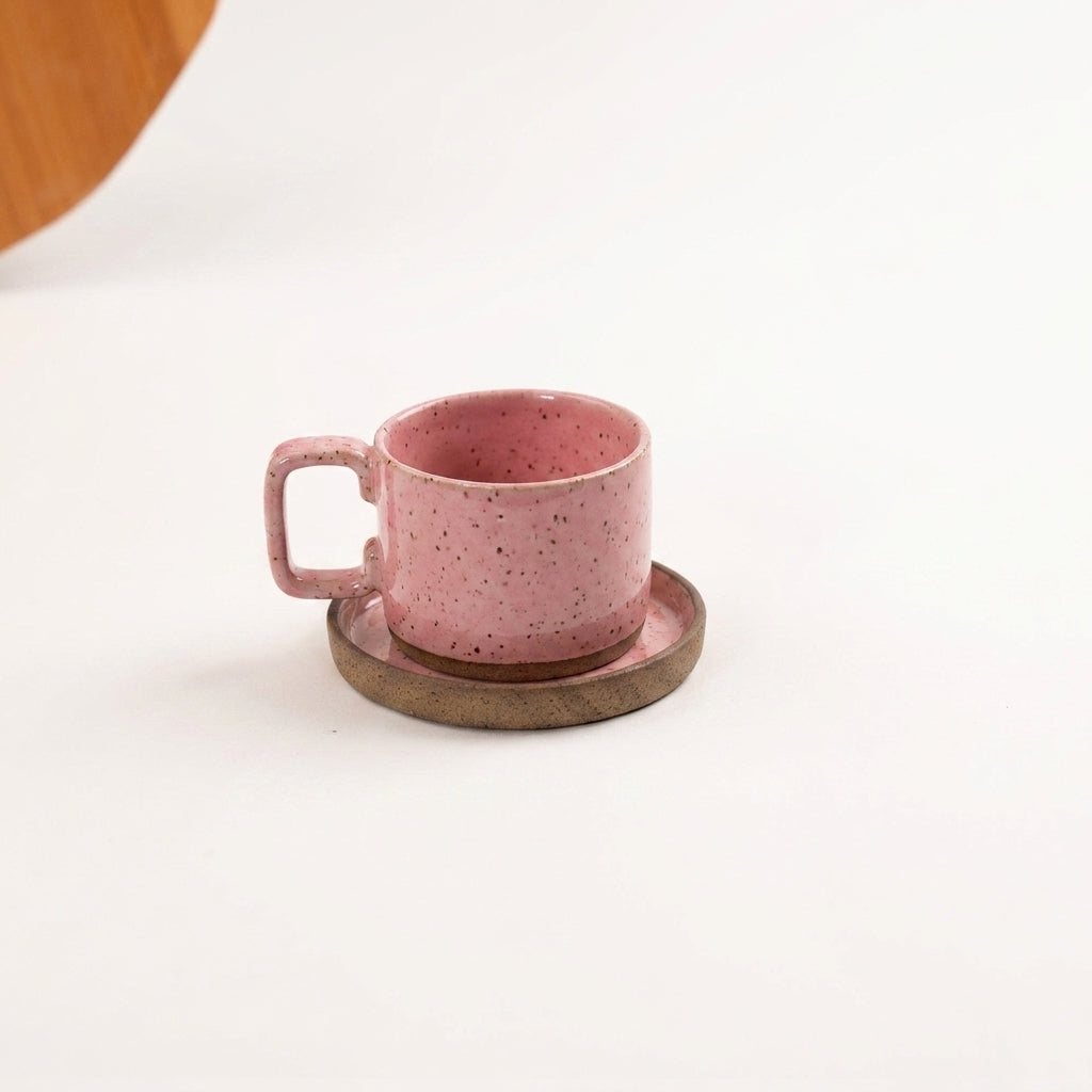 Xícara Borda Reta em cerâmica artesanal — tamanho 180ML, argila Flocos, esmalte Rosa Barbie